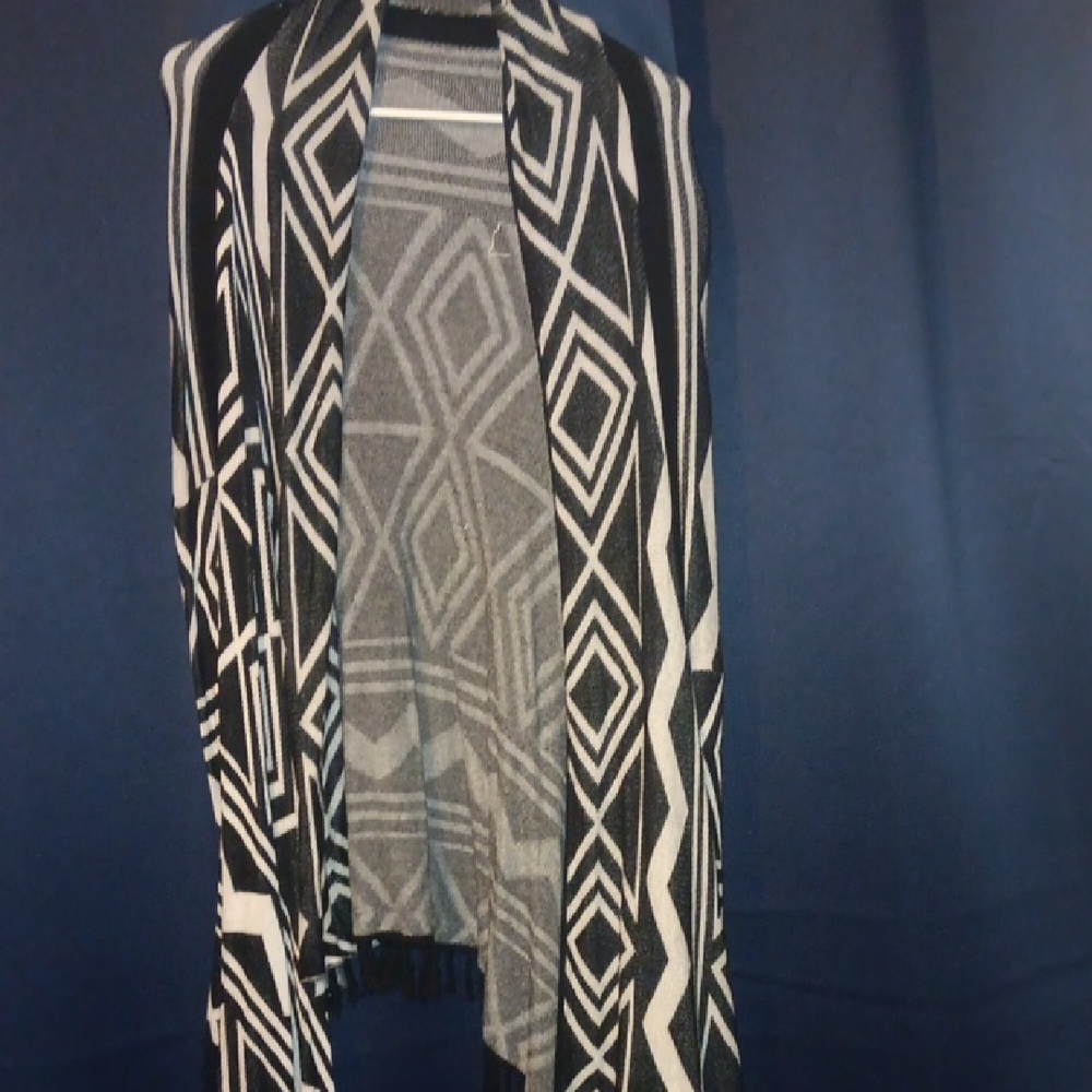 Staccato Geometric Black and White Women's Poncho
